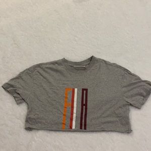 Grey FILA crop top 🧡🤍